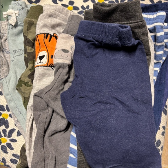 SIZE 3-6 months, 13pair Carters +old navy , Assorted Baby bottoms, Animal Prints - Picture 2 of 4